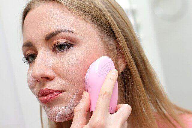 女性の洗顔
